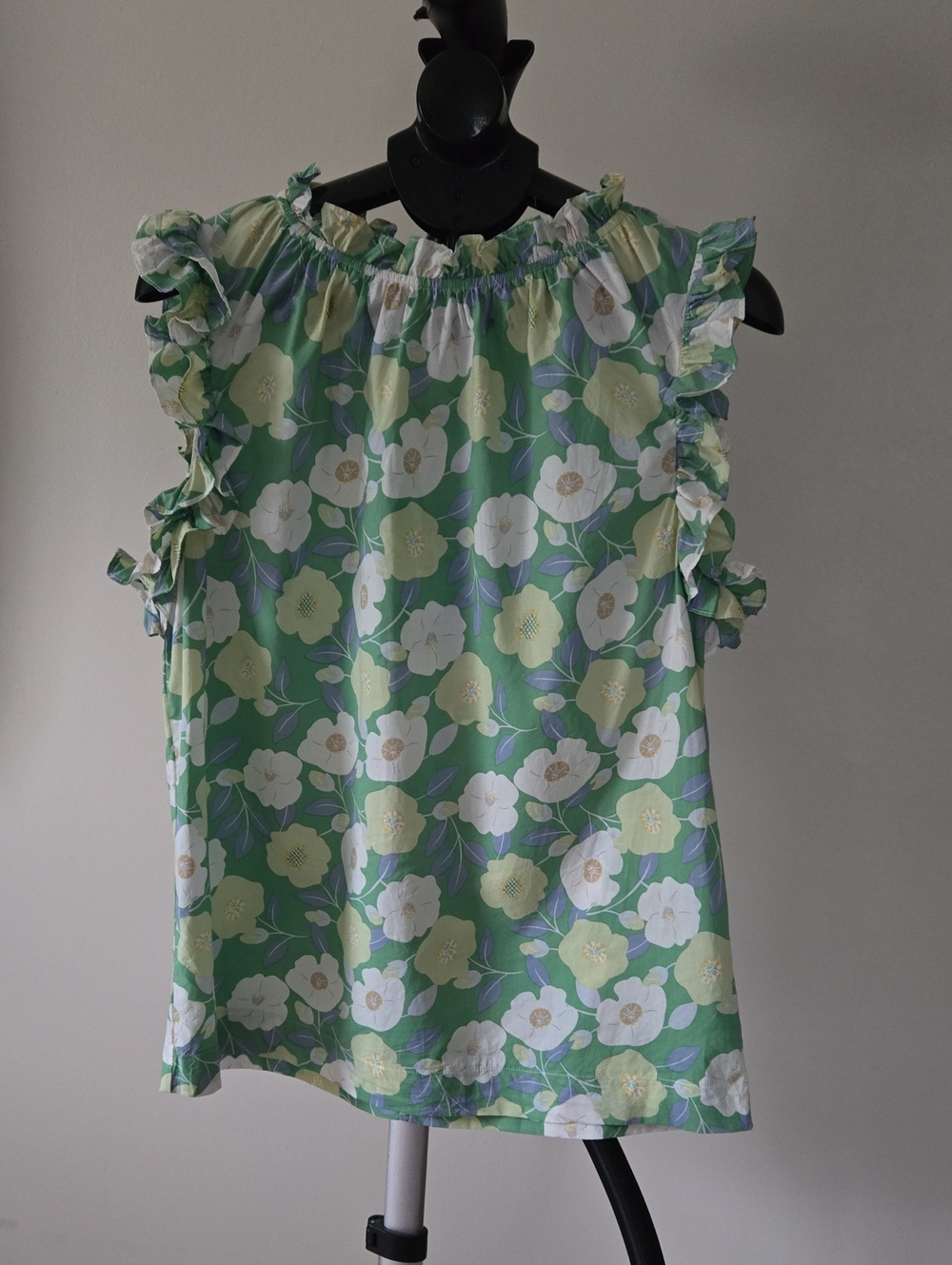 Women's Green Floral Ruffled Sleeveless Top